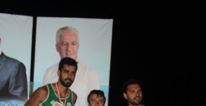 Karasu'da PLaj Voleybolu Şampiyonları belli oldu