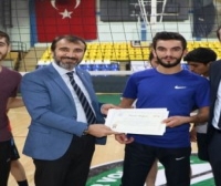 KYK Öğrencileri Filede mücadele etti