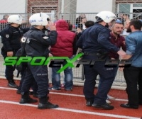 Gazlı müdahale tribünleri karıştırdı