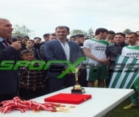Şampiyon Pazarköyspor kupasını aldı
