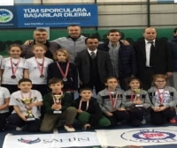 Küçük Raketlerin Büyük Sevinci
