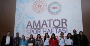 YILIN ENLERİ ÖDÜLLERİNİ ALDI