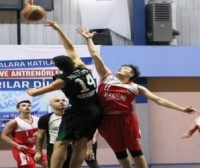Basketbolda Sakarya derbisi nefesleri kesti