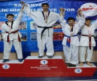 Taekwondonun Yıldızları ödüllerini aldı