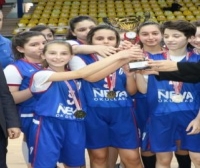 Yıldız Kızlar Basketbolda Şampiyon Neva
