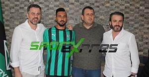 Alper Tursun Sakaryaspor'a imza attı
