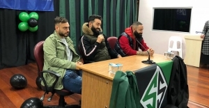 Futbolcular öğrencilerle buluştu