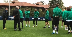 Sakaryaspor eve dönüyor...İki Futbolcu daha yol ayrımında
