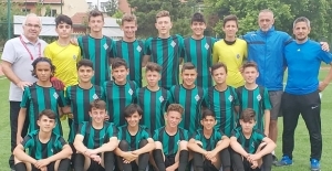 Sakaryaspor U14, komşuya plakayı yazdı 4-1