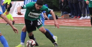 Sakaryaspor'da 1 Cezalı 3 Sınırda