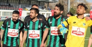 Sakaryaspor'da 16 futbolcunun sözleşmesi bitiyor