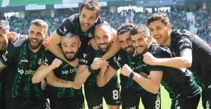 Sakaryaspor şampiyonluk turuna bir adım daha yaklaştı