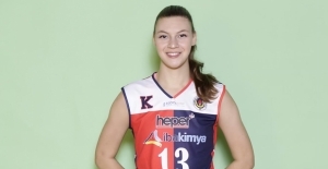 Sakarya Voleybol'den orta sahaya takviye