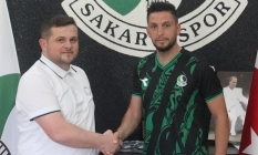 Sakaryaspor'un ilk transferi imzayı attı