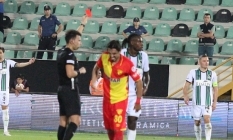Rashad Muhammed ilk maçında kızardı