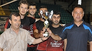 Voleybol  Bahar Kupası’nda  tatsız olaylar