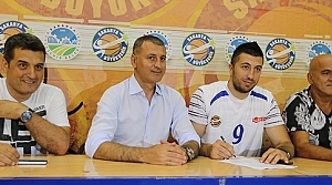 Hadi Özdemir Büyükşehir Belediyespor'da