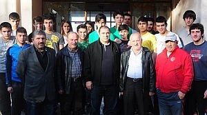 Harmanlıkspor boks takımı kampta