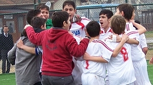 Orta Okullarda Finalin adı Ahmet Akkoç-Özel Neva