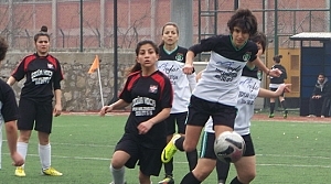 Sakarya Bayan Futbol -Yeni Dünyaspor:9-0
