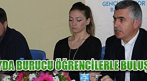 Şampiyon Şeyda Burucu öğrencilerle buluştu