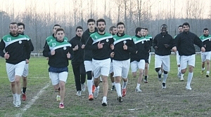 Senegalli oyuncu idmana çıktı