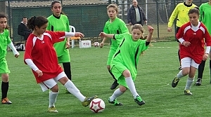 Yıldız Kızlar Futbol Ligi başladı