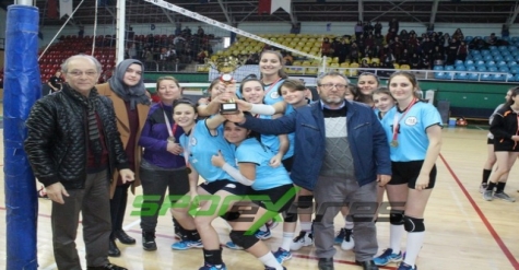 KIZLARDA ŞAMPİYON HENDEK MTAL