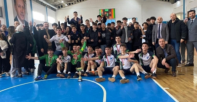 Liseler Futsal'da Şampiyon Serdivan Farabi MTA
