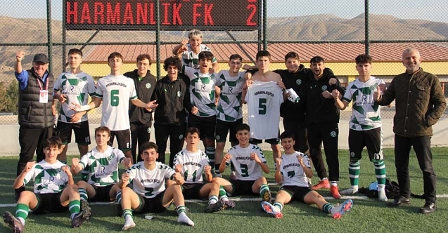 Harmanlıkspor gençleri fırtına gibi