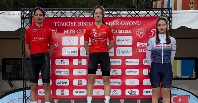 Atletizm ve bisiklette madalya sevinci