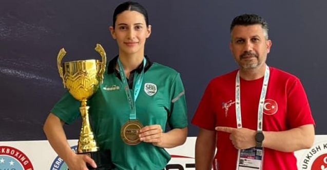 Esra Yalın, Dünya Kupası Şampiyonu