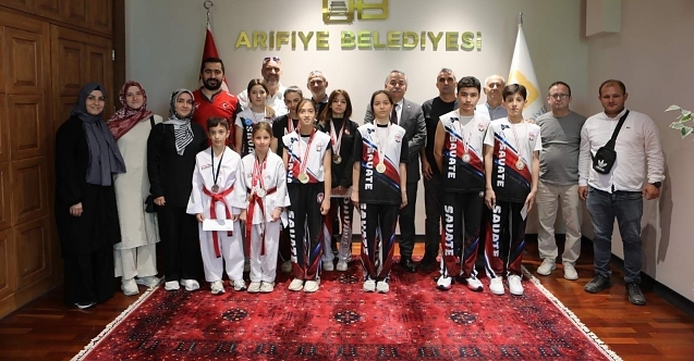 Arifiye Atılgan'dan Karakullukçu'ya ziyaret