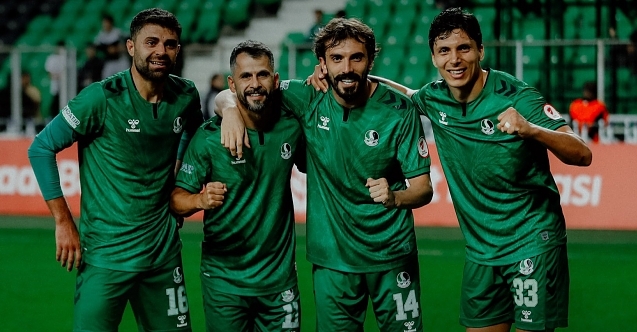 Sakaryaspor evinde turladı